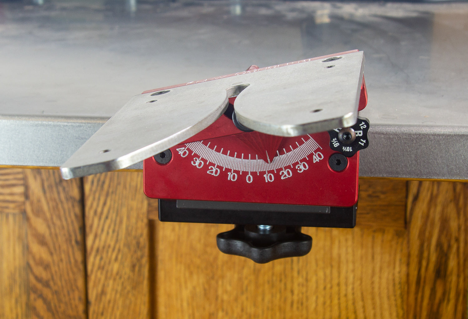 Adjustable Tilting Bench Pin with built in protractor